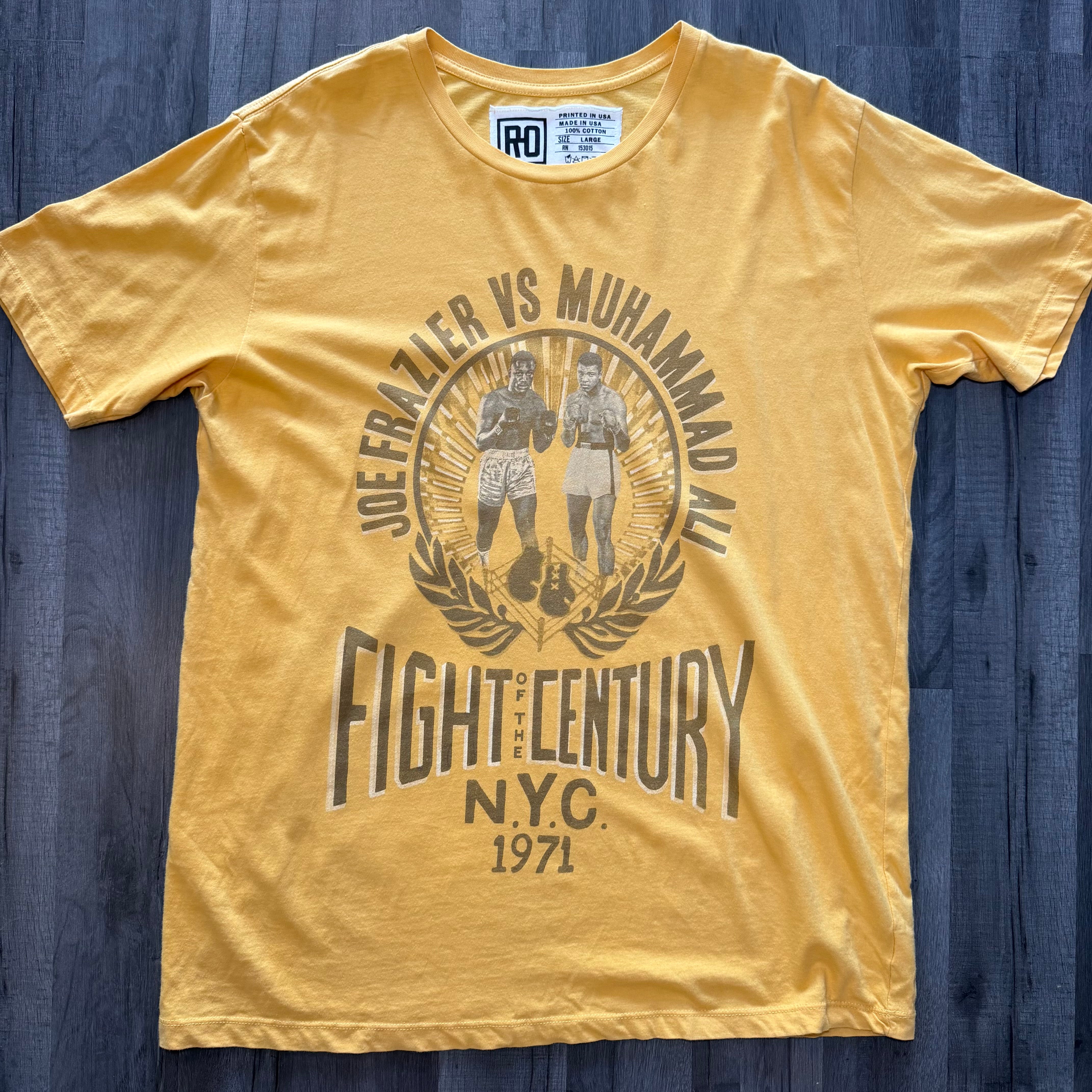 Roots of Fight Joe Frazier vs Muhammad Ali T-Shirt (Size Large)